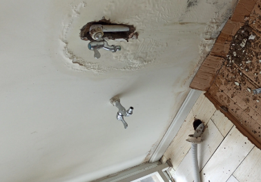 于洪卫生间测漏水